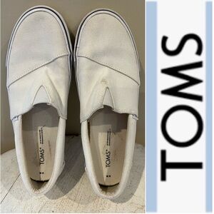 Gently used Women's TOMS Off-White Canvas Slip-Ons